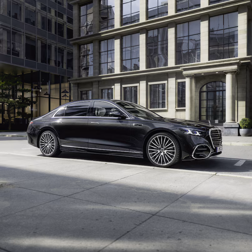 Mercedes-Benz S-osztály (hosszú) 2025 sedan